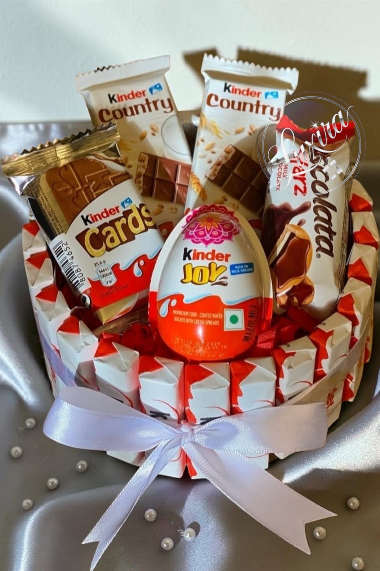 Detský Kinder box torta s Kinder sladkosťami