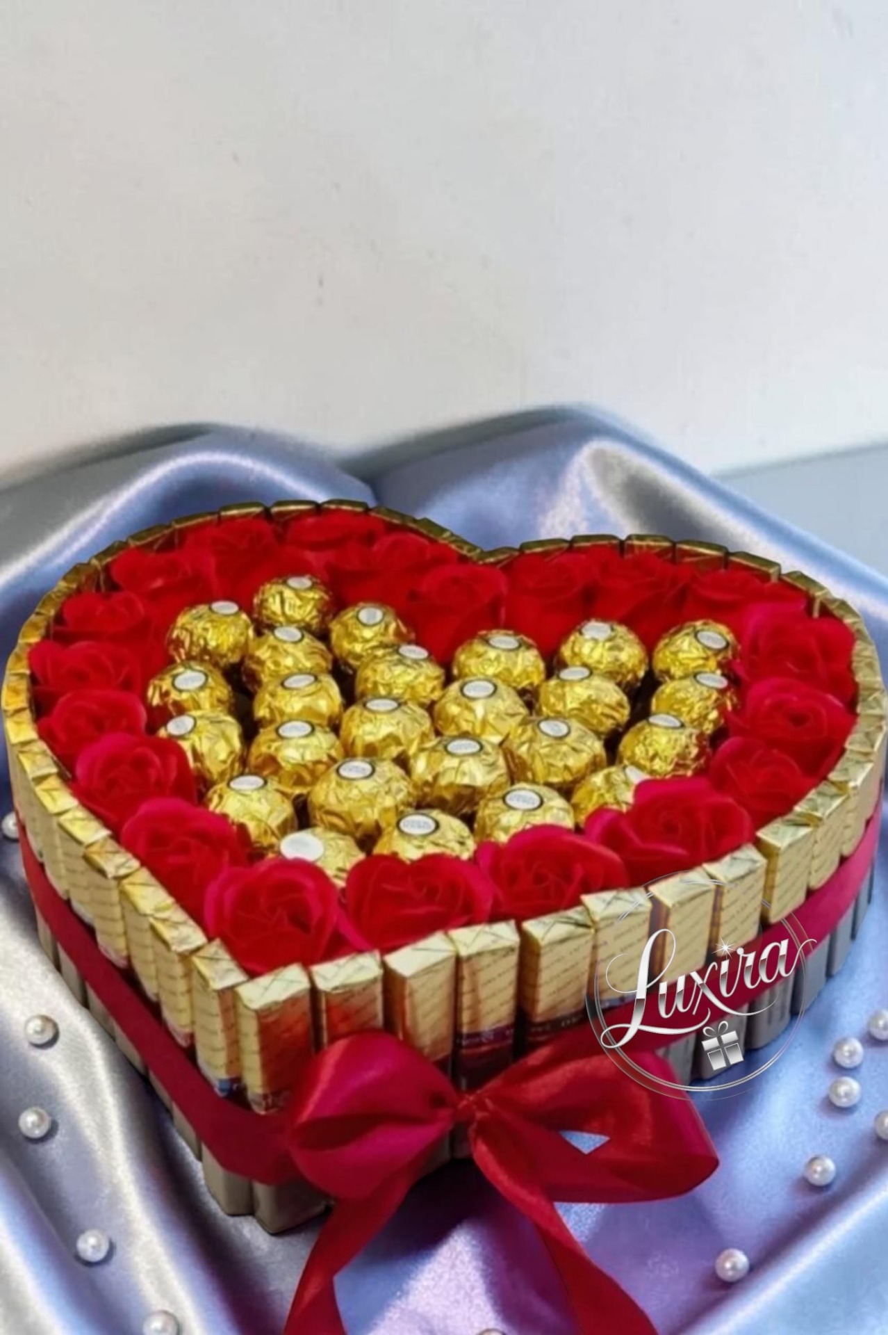 Elegantná srdcová torta Merci a Ferrero